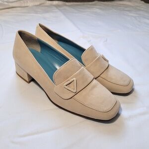 Rangoni Aliona Suede Loafer in Sand Cashmere - Size 6.5
